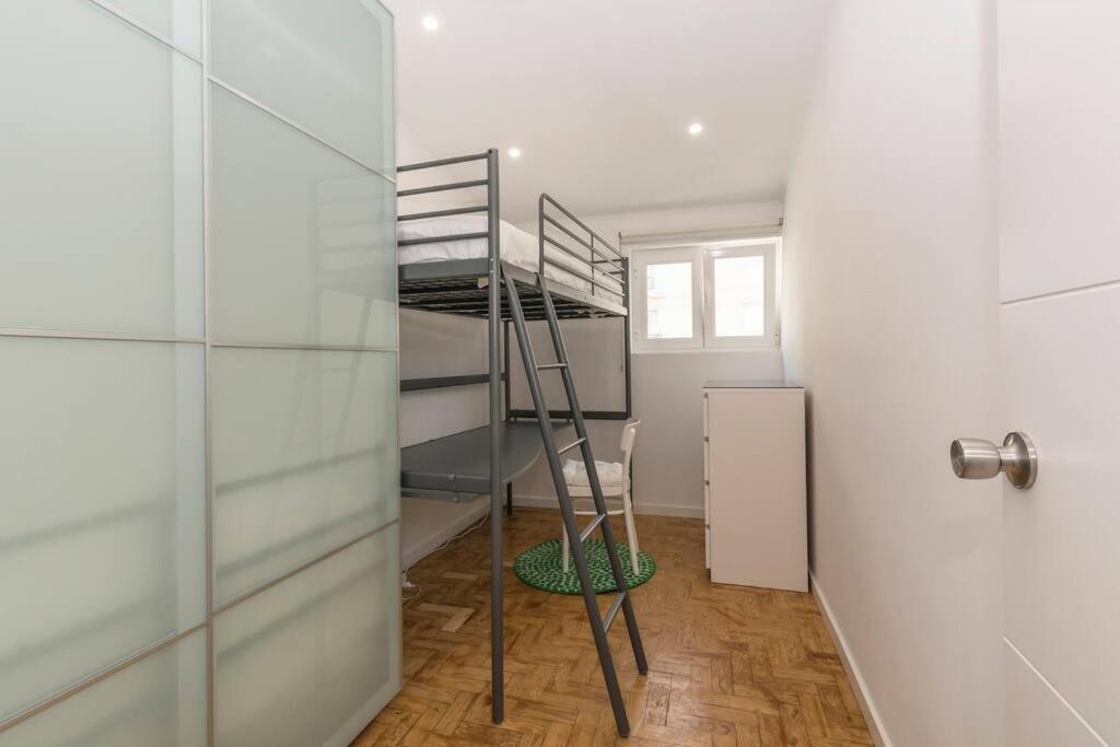Apartment Near The Beach With Big Terrace セトゥーバル エクステリア 写真