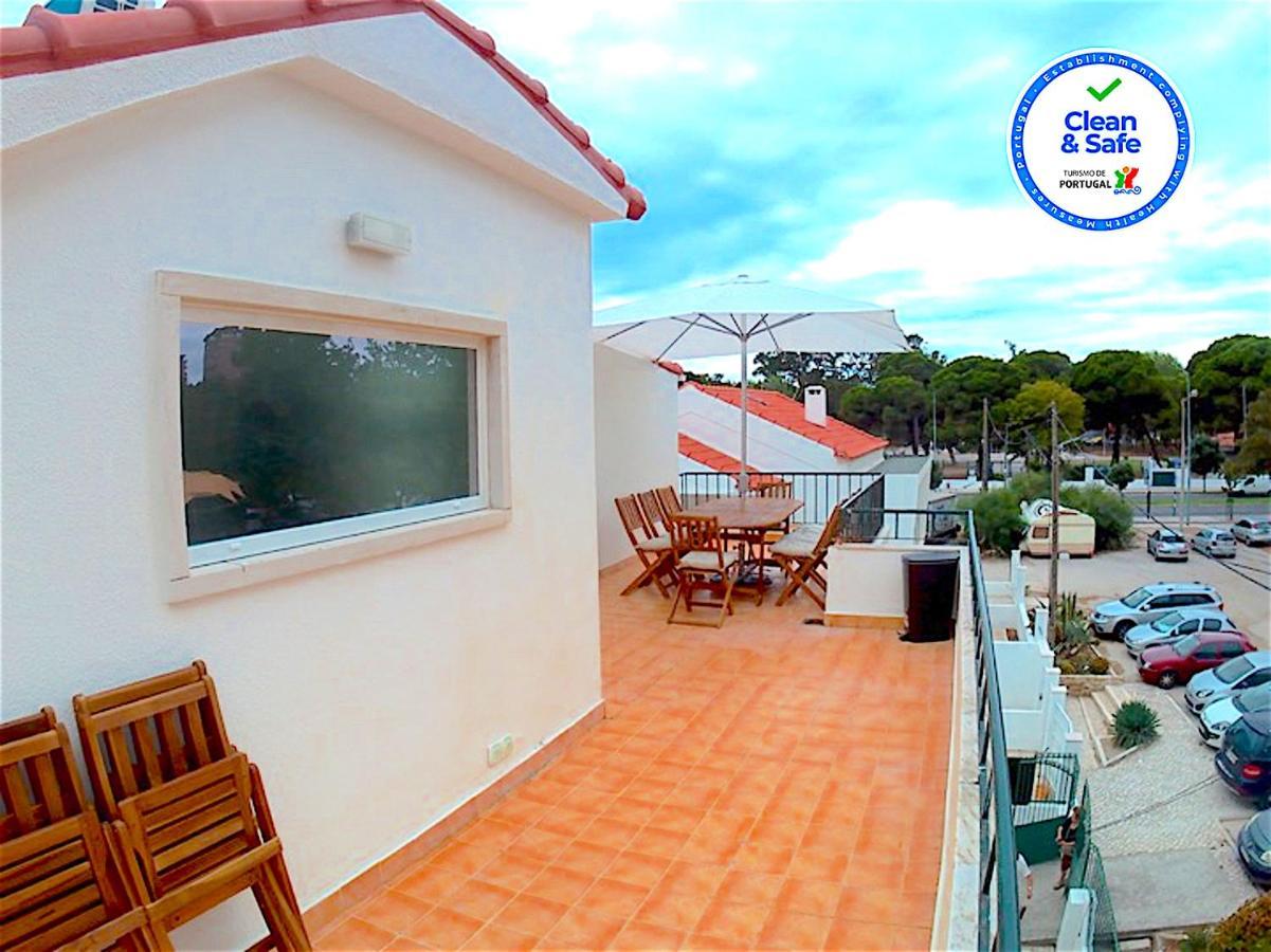 Apartment Near The Beach With Big Terrace セトゥーバル エクステリア 写真